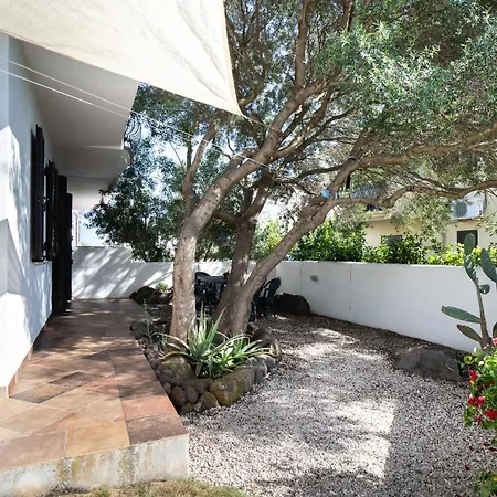 Apartment Garden Flat Orosei